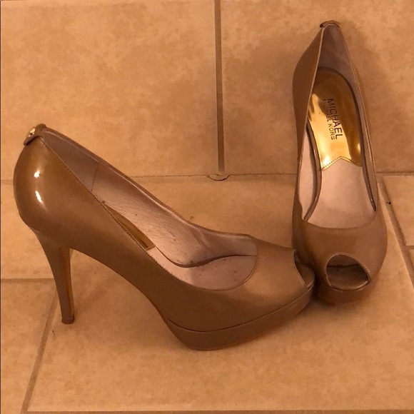 Michael Kors nude metallic peep toe heels - Picture 1 of 4